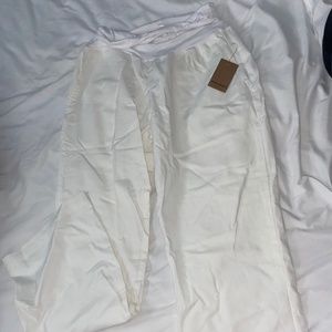 Linen pants - High-waisted Beachwear